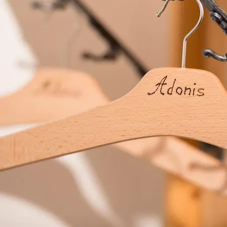 Adonis & Vallesia شقة